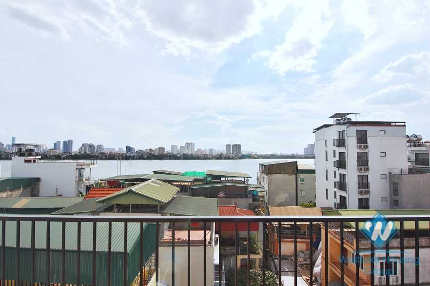 A new penthouse studio with panoramic lake view and contemmporary interior for rent 
